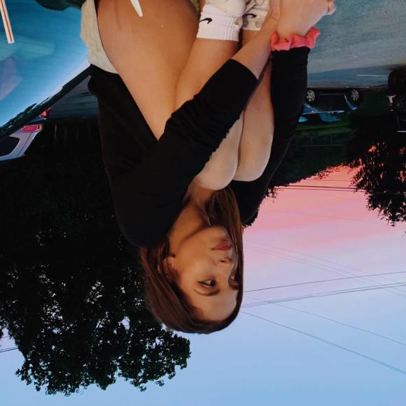 Meet your Posher, Mariah - Picture 1 of 1